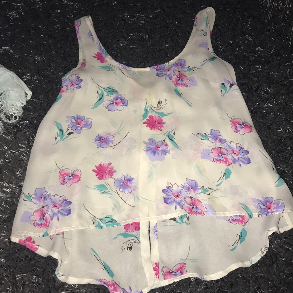 Mimi chica tank top 🌸 & free scarf